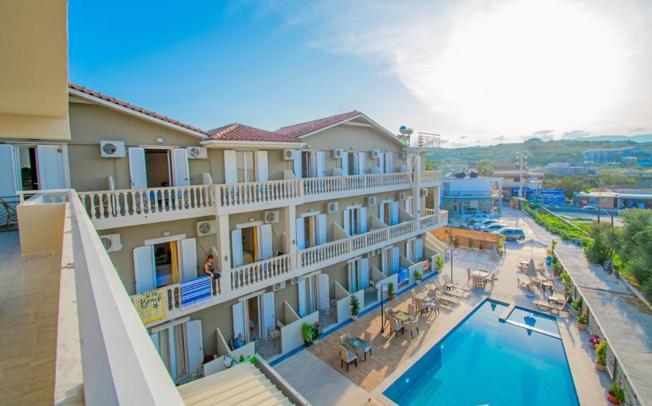 Hotel Emilia 자킨토스 타운 외부 사진